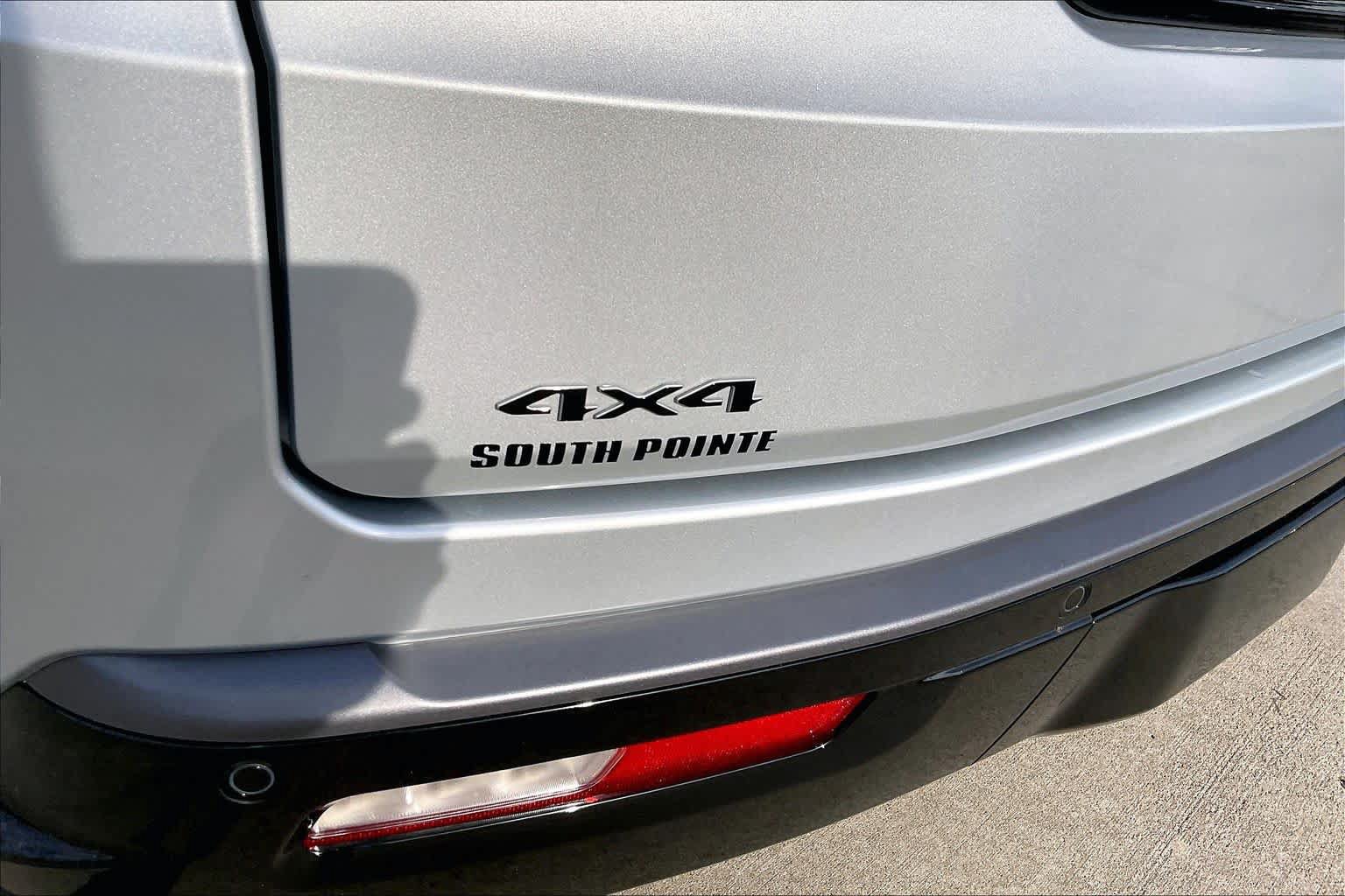 New 2026 Jeep Grand Wagoneer L Limited AWD/4WD image 15