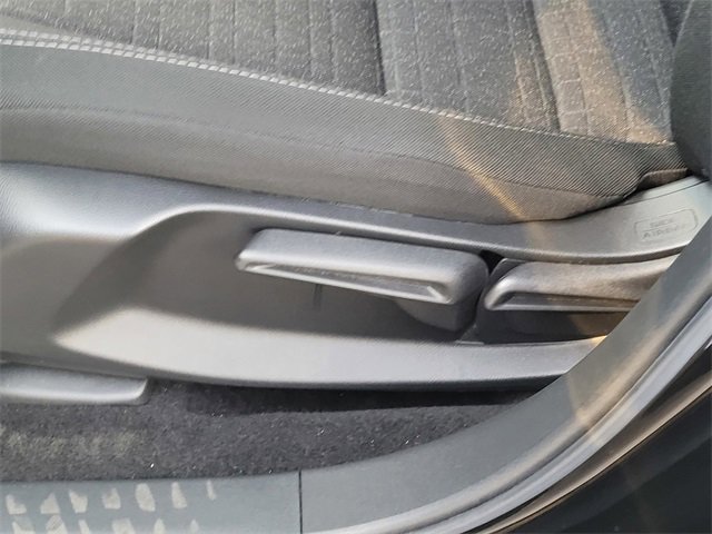 Used 2025 Honda HR-V LX image 14