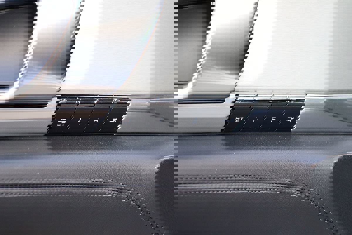 Used 2015 Porsche Panamera S image 42