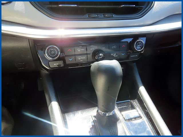 Used 2023 Jeep Compass Limited w/ Sun and Sound Group AWD/4WD image 18