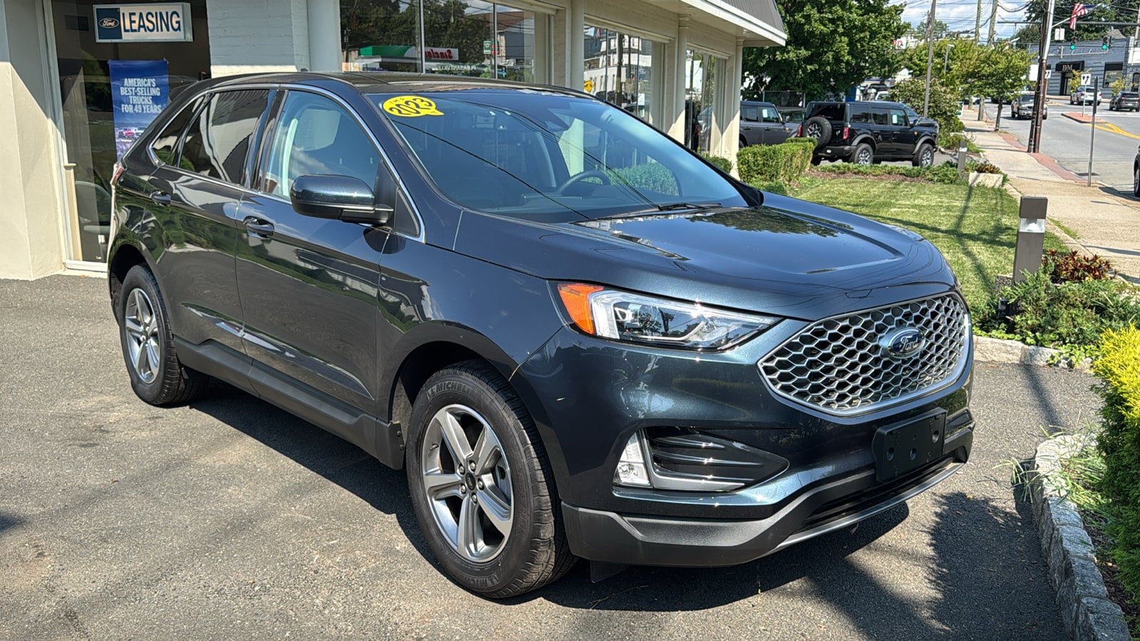 Used 2023 Ford Edge SEL w/ Convenience Package
