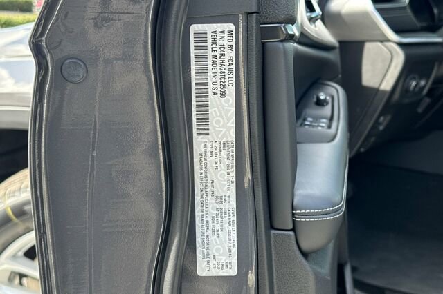 New 2026 Jeep Grand Cherokee Laredo X image 24