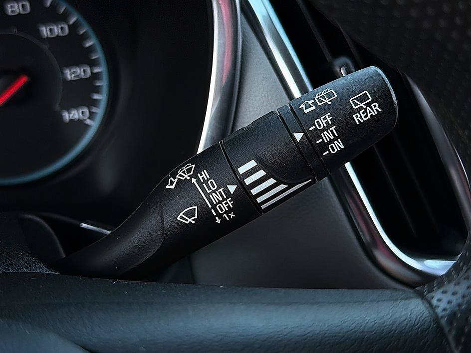 Used 2020 Chevrolet Equinox LS w/ LS Convenience Package FWD image 19