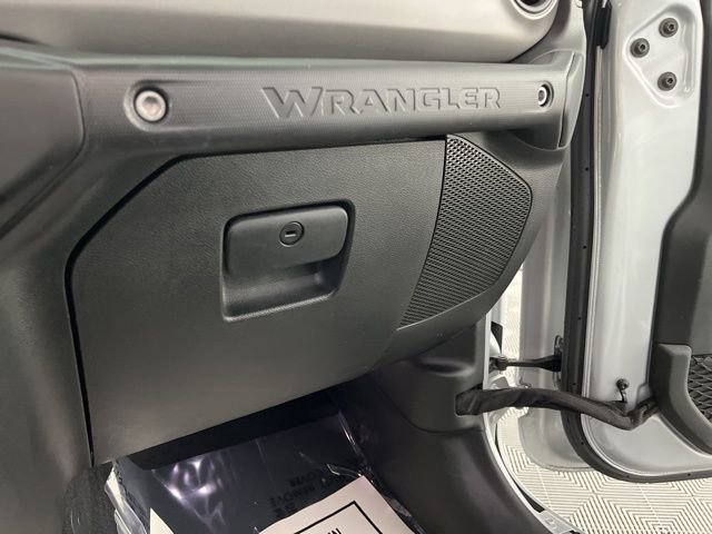Used 2023 Jeep Wrangler Sport S image 32