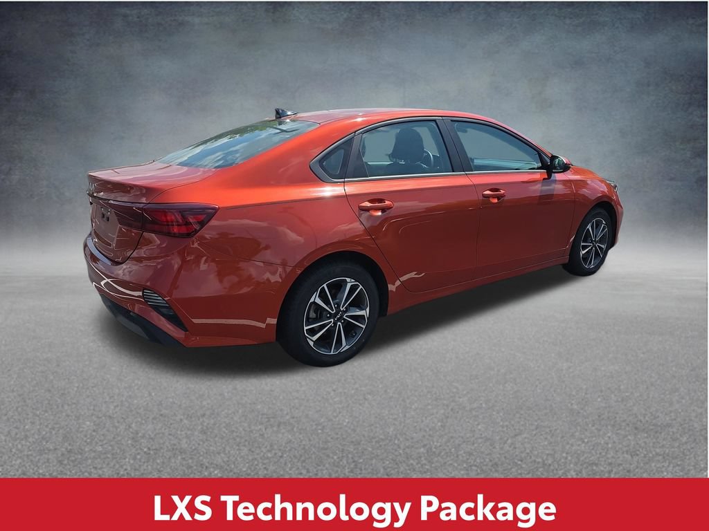 Used 2023 Kia Forte LXS w/ LXS Technology Package FWD image 5