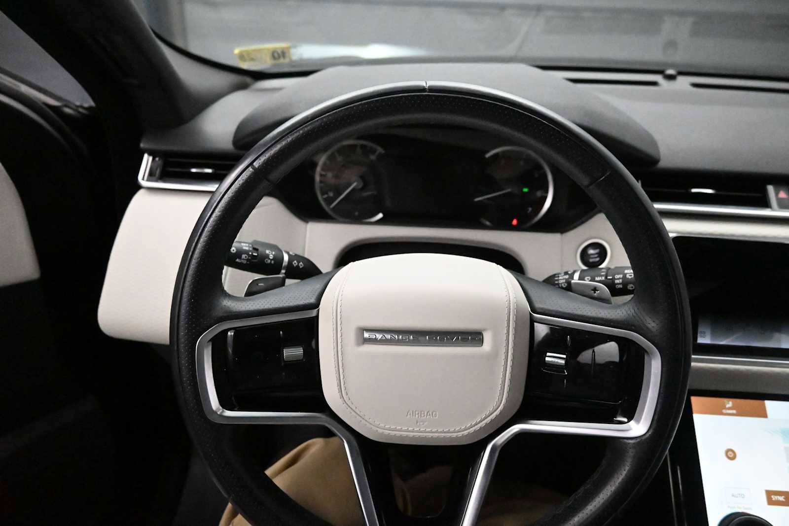 Used 2023 Land Rover Range Rover Velar R-Dynamic S AWD/4WD image 12