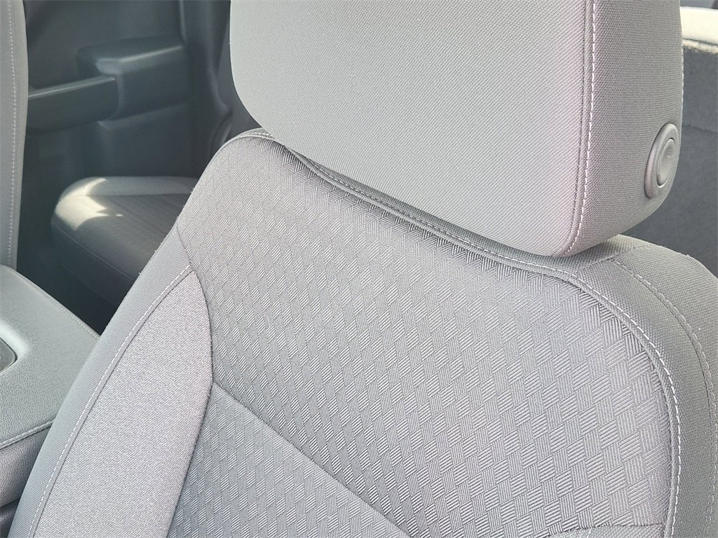 Used 2022 Chevrolet Silverado 1500 Custom image 16