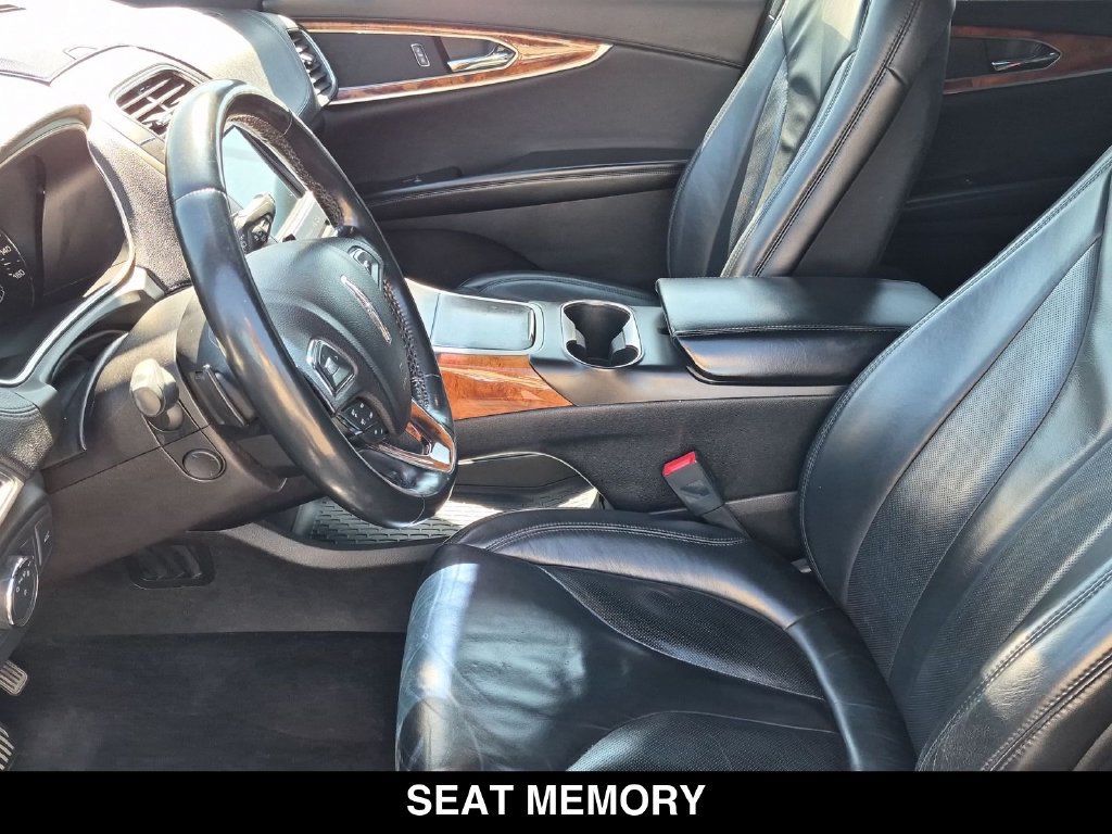 Used 2017 Lincoln MKX Select w/ Select Plus Package FWD image 20