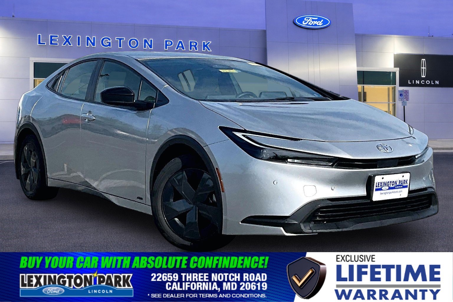 Used 2024 Toyota Prius LE AWD/4WD image 1