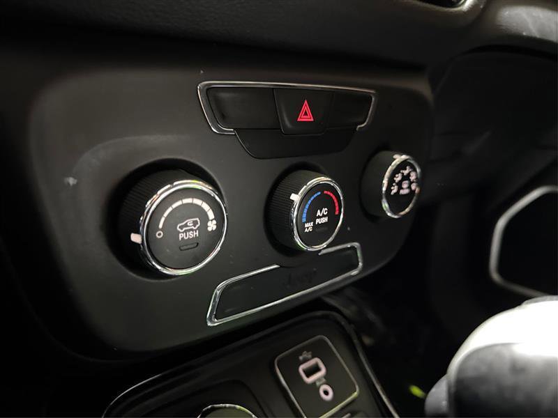 Used 2018 Jeep Compass Latitude image 22