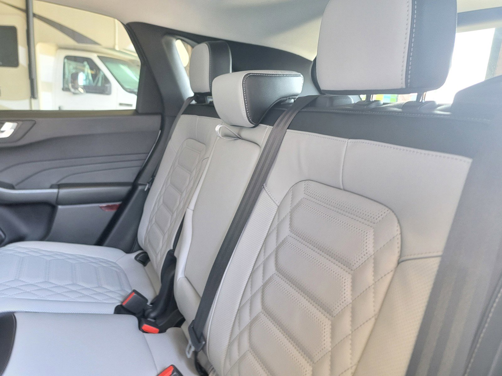 New 2024 Ford Escape SE w/ PHEV Premium Package image 10