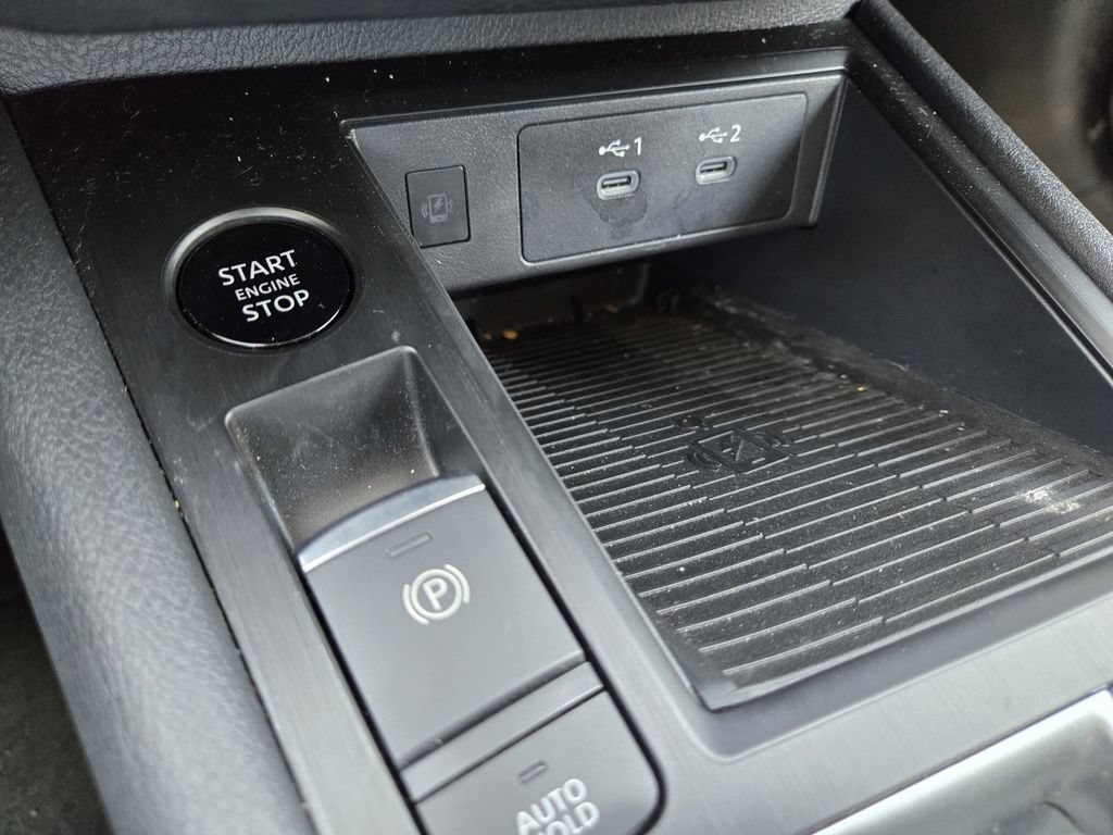 Used 2025 Nissan Kicks SV w/ Illumination Package FWD image 18