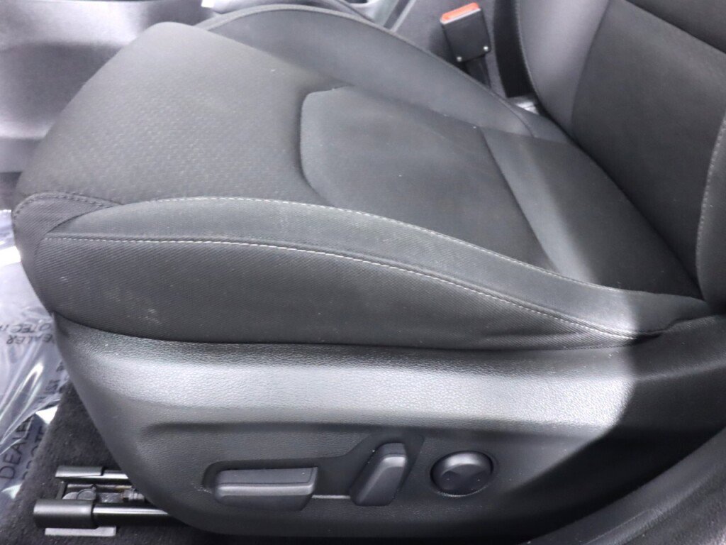 Used 2018 Hyundai Elantra GT w/ Style Package 02 FWD image 31