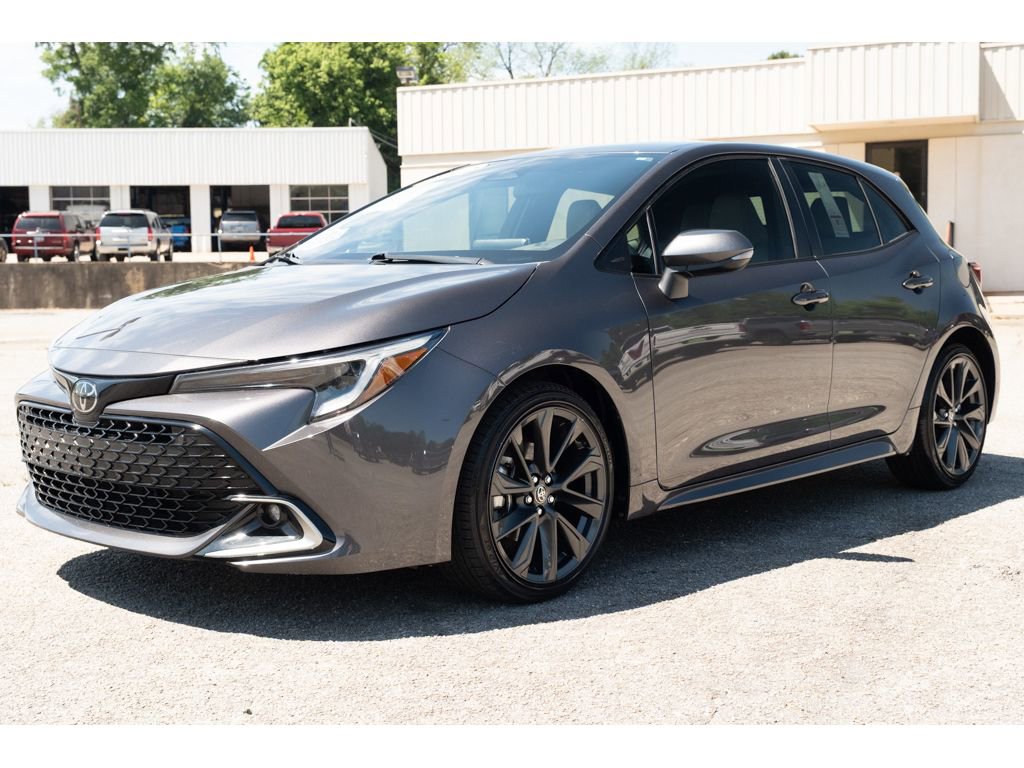 Used 2023 Toyota Corolla XSE FWD image 4