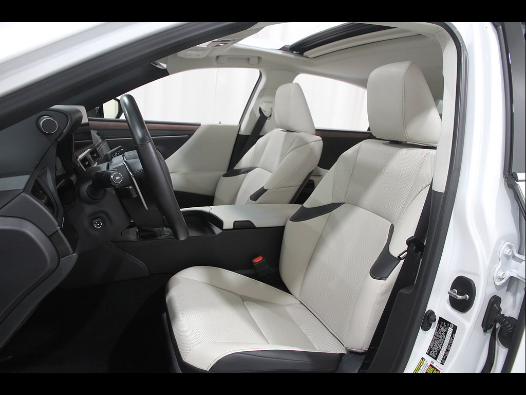 Certified 2025 Lexus ES 350 w/ Premium Package FWD image 5