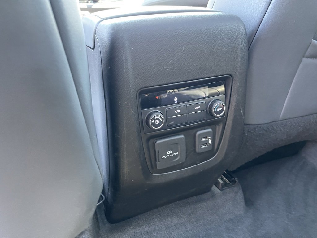Used 2021 Buick Enclave Essence image 25