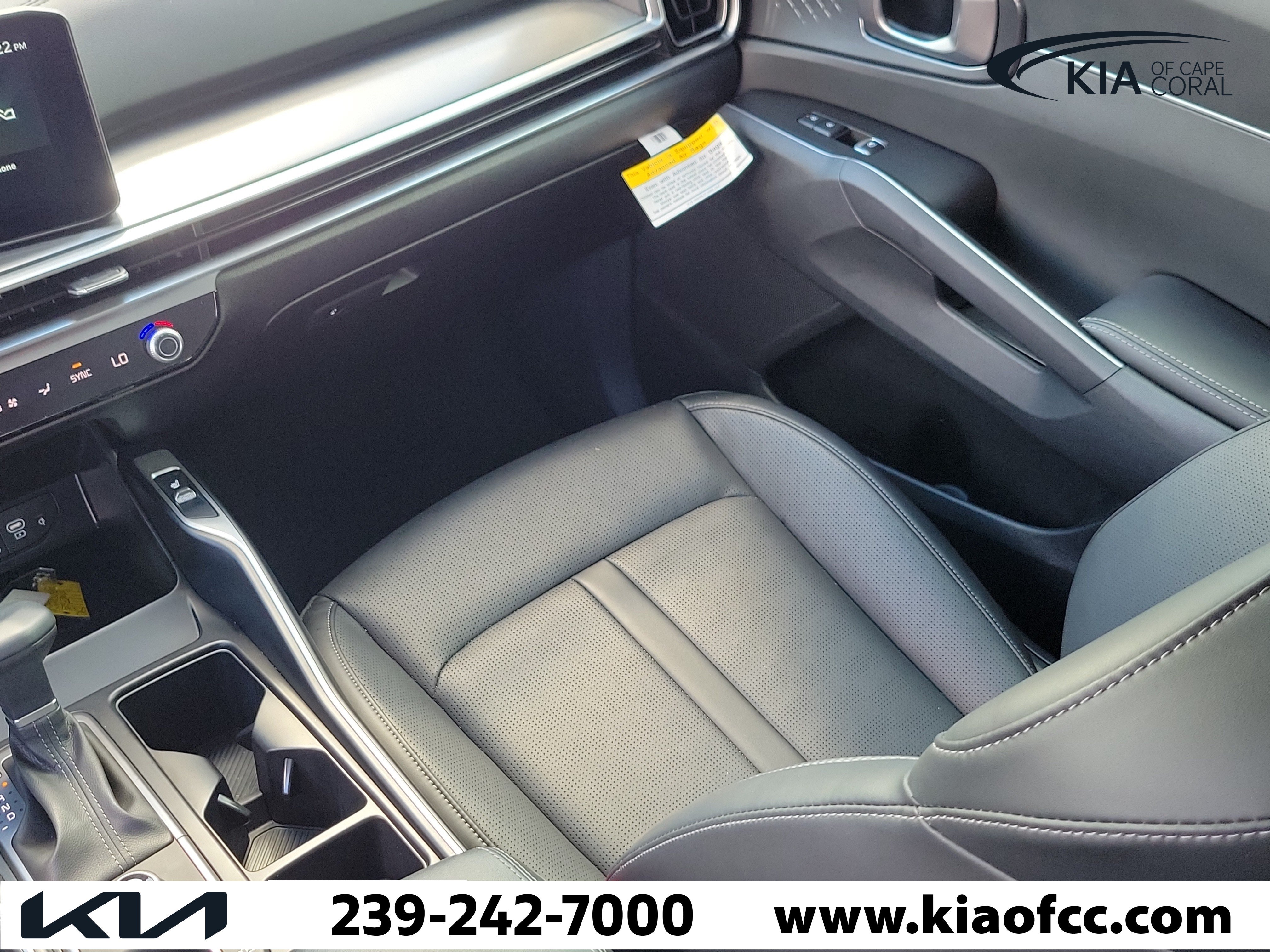 Certified 2025 Kia Sorento S w/ Panoramic Sunroof Package FWD image 18