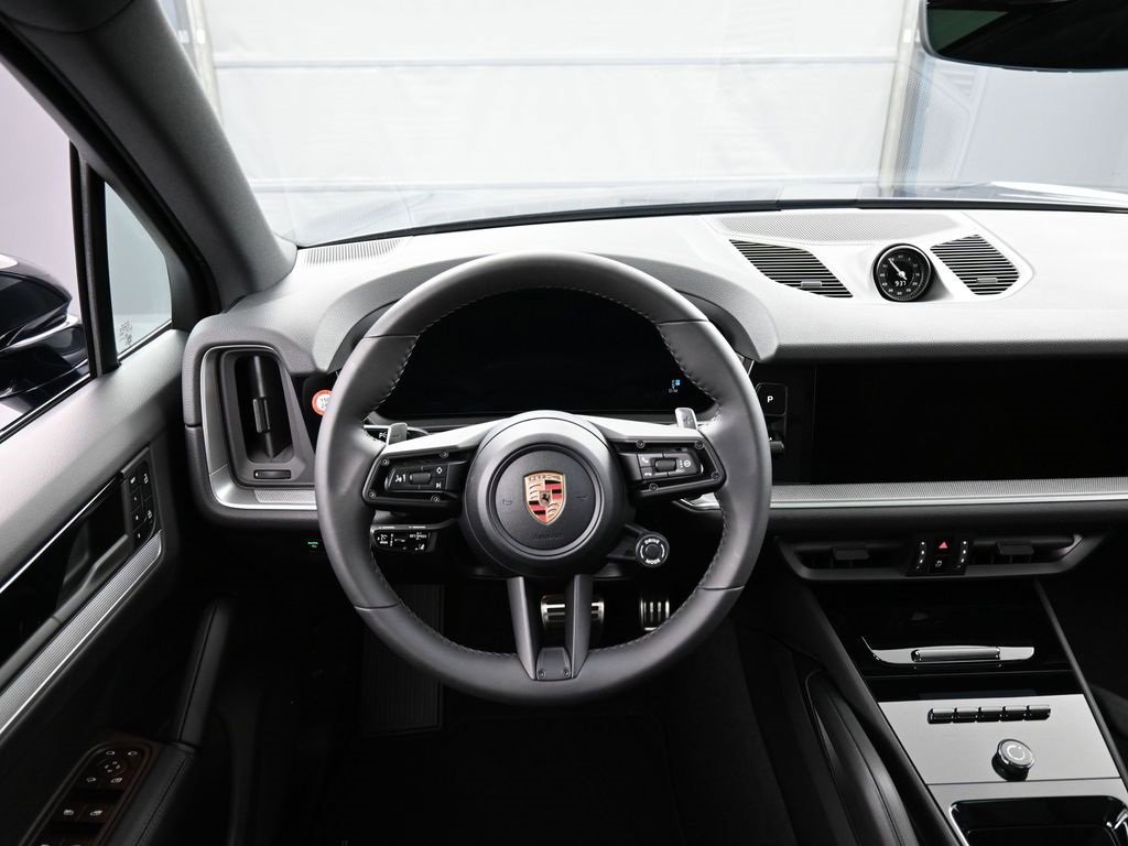 New 2026 Porsche Cayenne S image 18