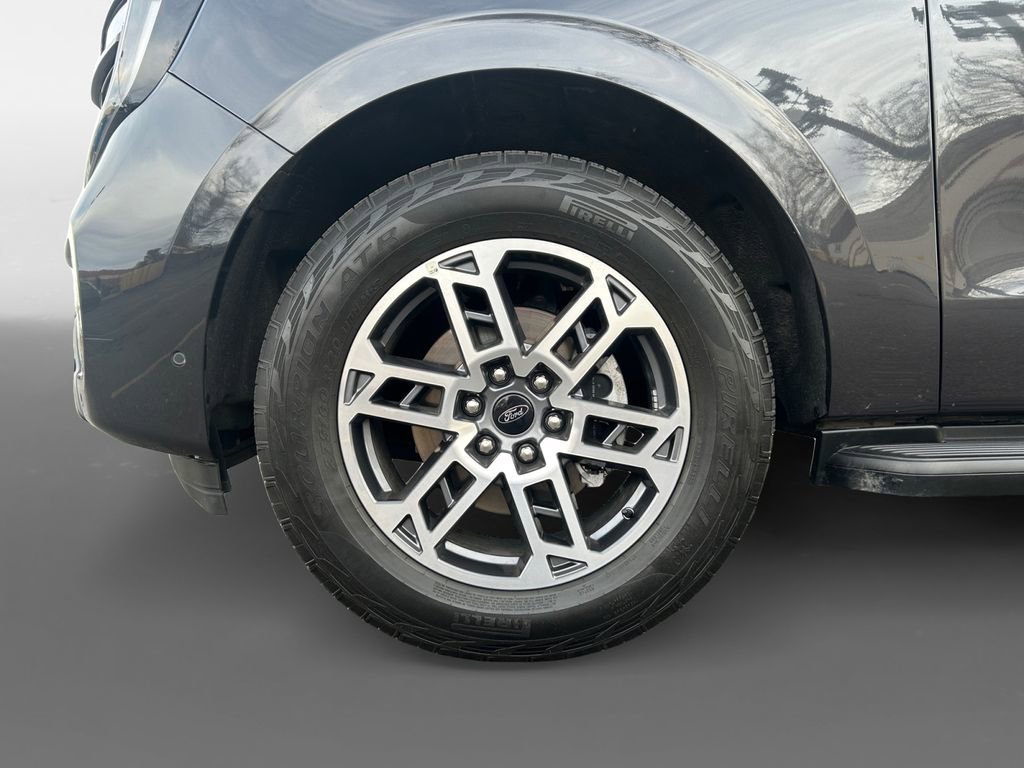 Used 2025 Ford Expedition Max Active image 16