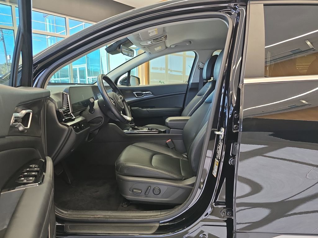 Certified 2025 Kia Sportage EX image 13