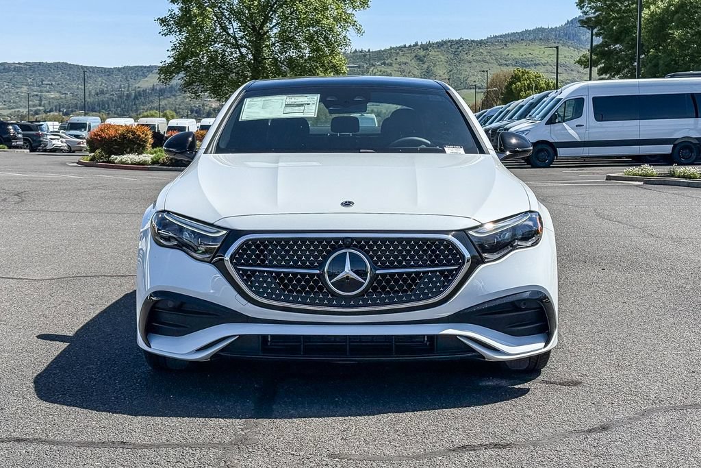 New 2026 Mercedes-Benz E 450 4MATIC Sedan image 3