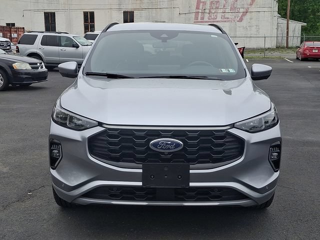 Certified 2023 Ford Escape ST-Line Elite w/ Class II Trailer Tow Package AWD/4WD image 3