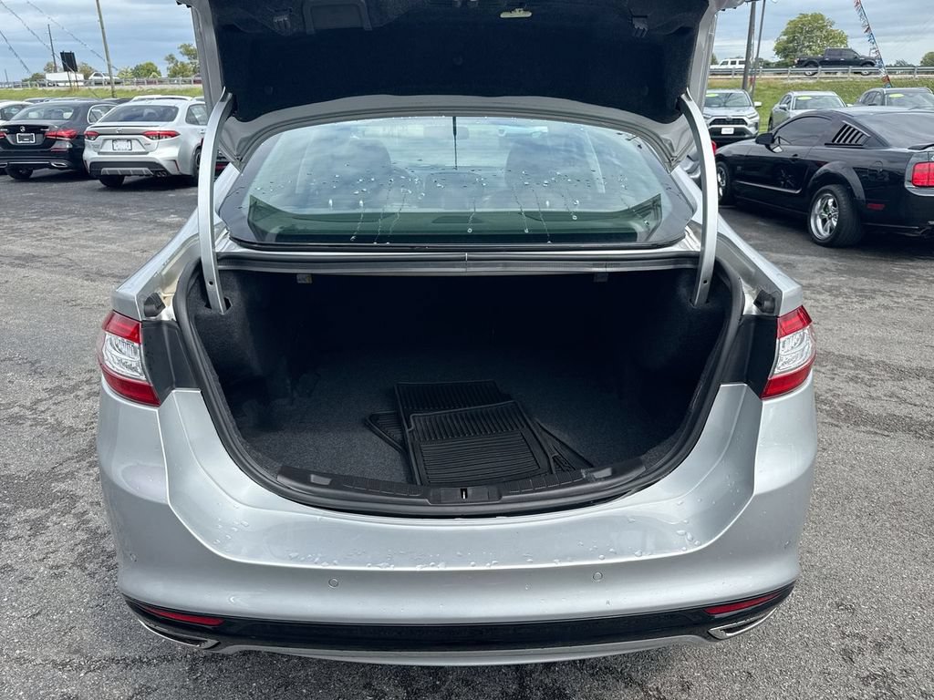 Used 2016 Ford Fusion Titanium AWD/4WD image 9