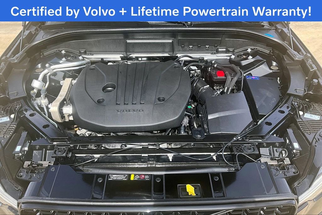 Used 2025 Volvo XC60 B5 Plus image 13