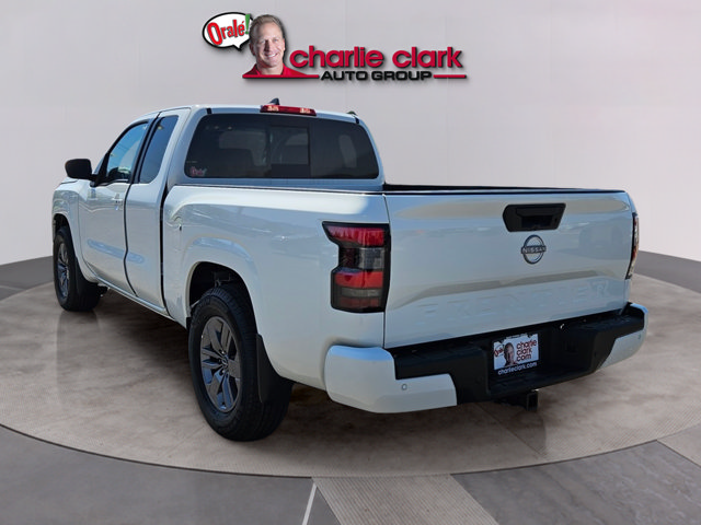 Certified 2025 Nissan Frontier SV w/ SV Convenience Package RWD image 3