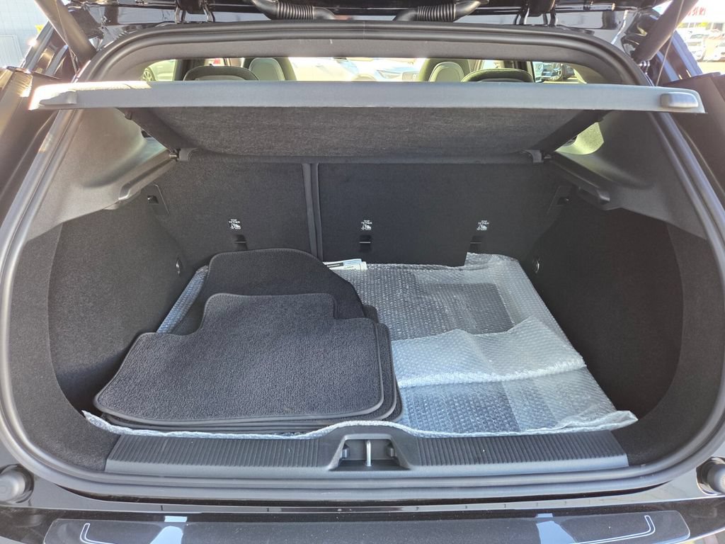 New 2025 Volvo EX30 Plus w/ Protection Package Premier AWD/4WD image 20