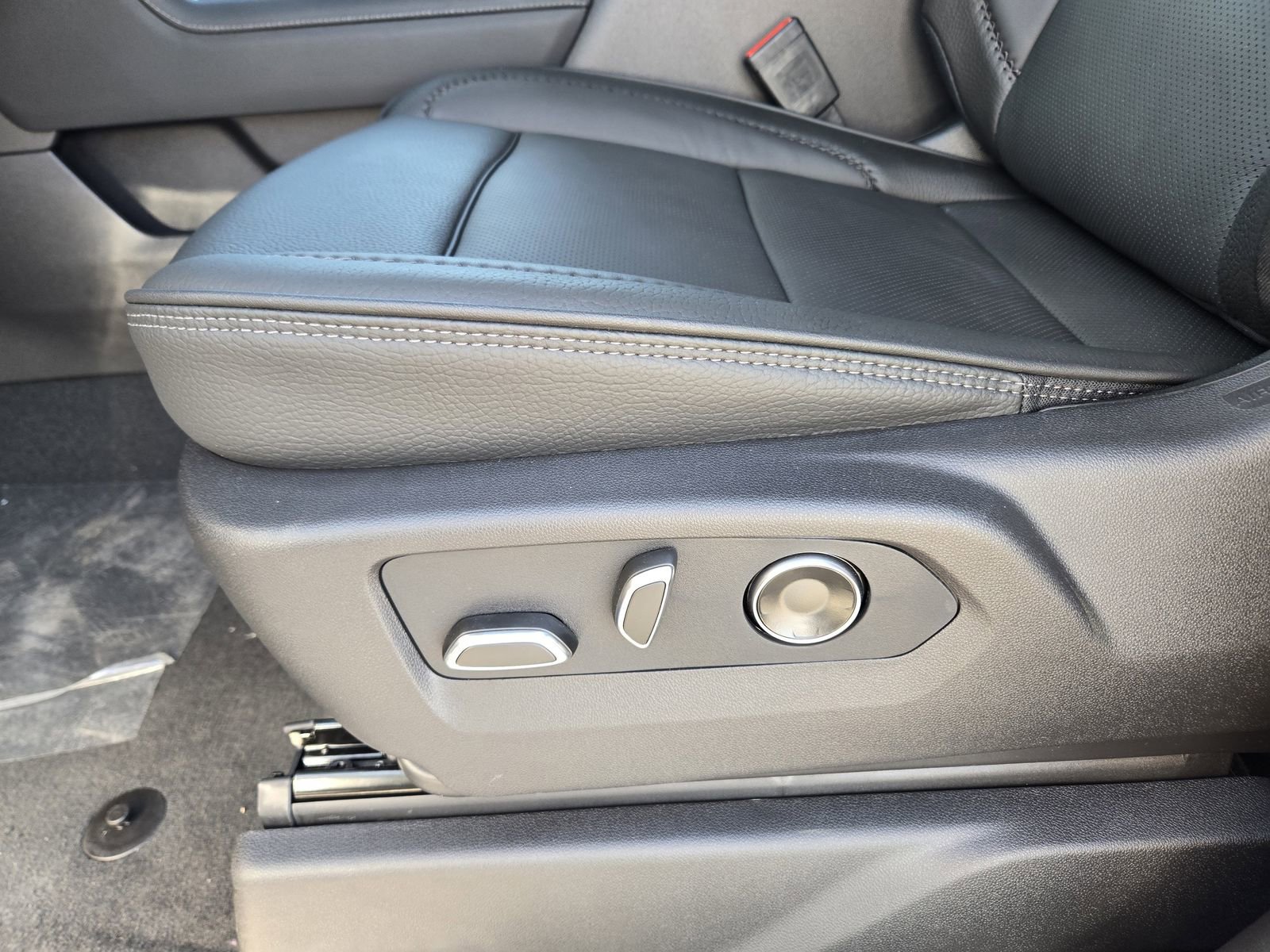 New 2026 GMC Sierra 1500 Denali w/ Denali Reserve Package image 26