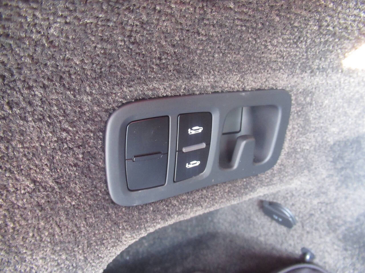 Used 2018 Bentley Bentayga AWD/4WD image 20