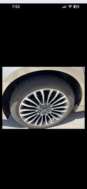 Used 2017 Ford Fusion Titanium FWD image 6