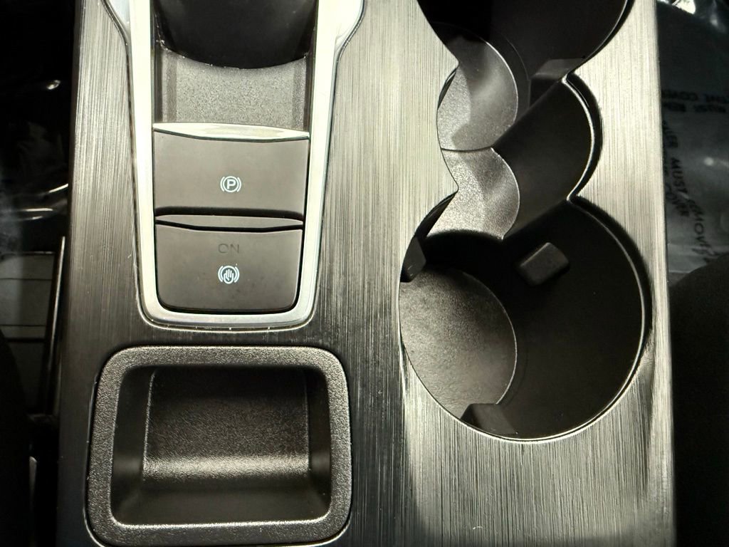 New 2024 Ford Escape SE image 39