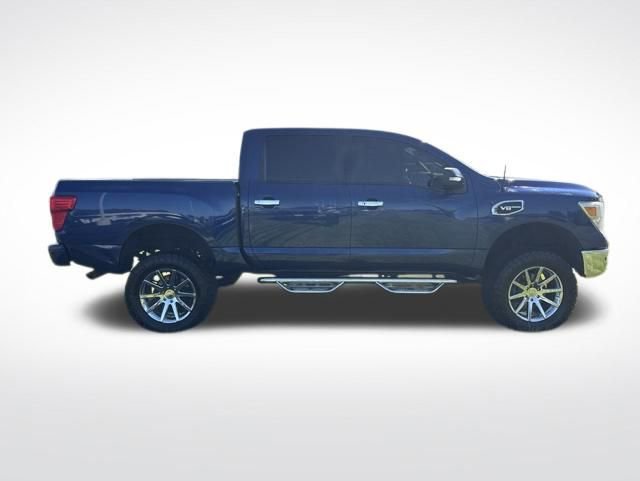 Used 2017 Nissan Titan SV AWD/4WD image 8