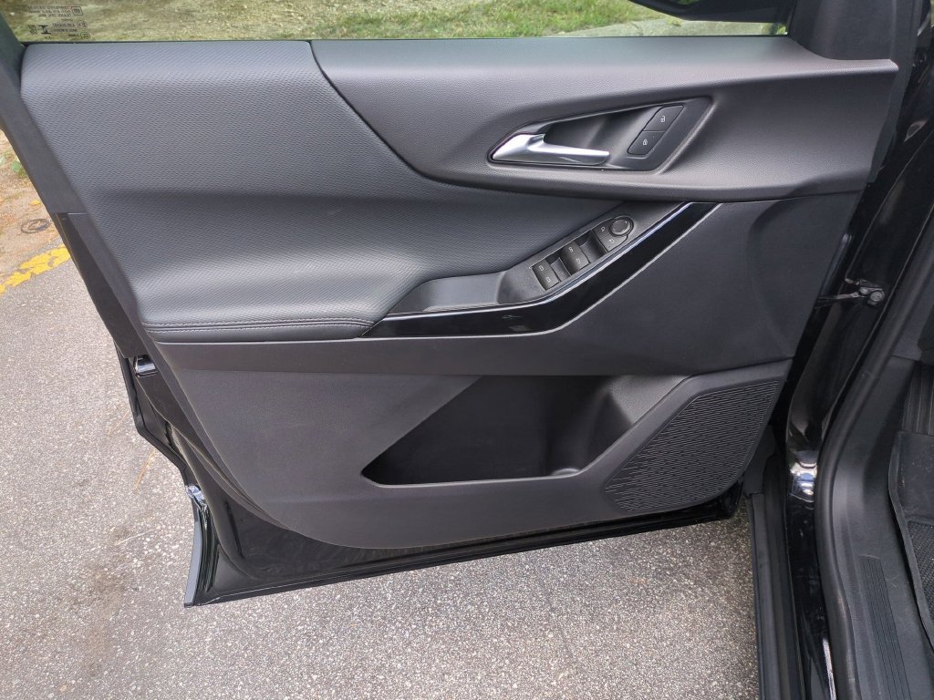 New 2026 Chevrolet Equinox LT w/ Safety and Technology Package FWD image 14