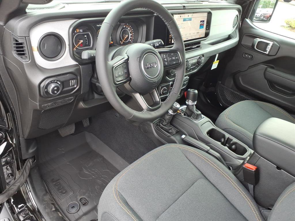 New 2025 Jeep Gladiator Sport AWD/4WD image 4