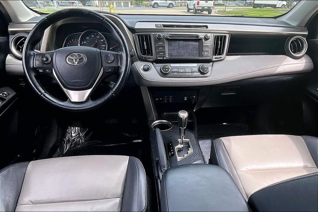 Used 2015 Toyota RAV4 Limited AWD/4WD image 21