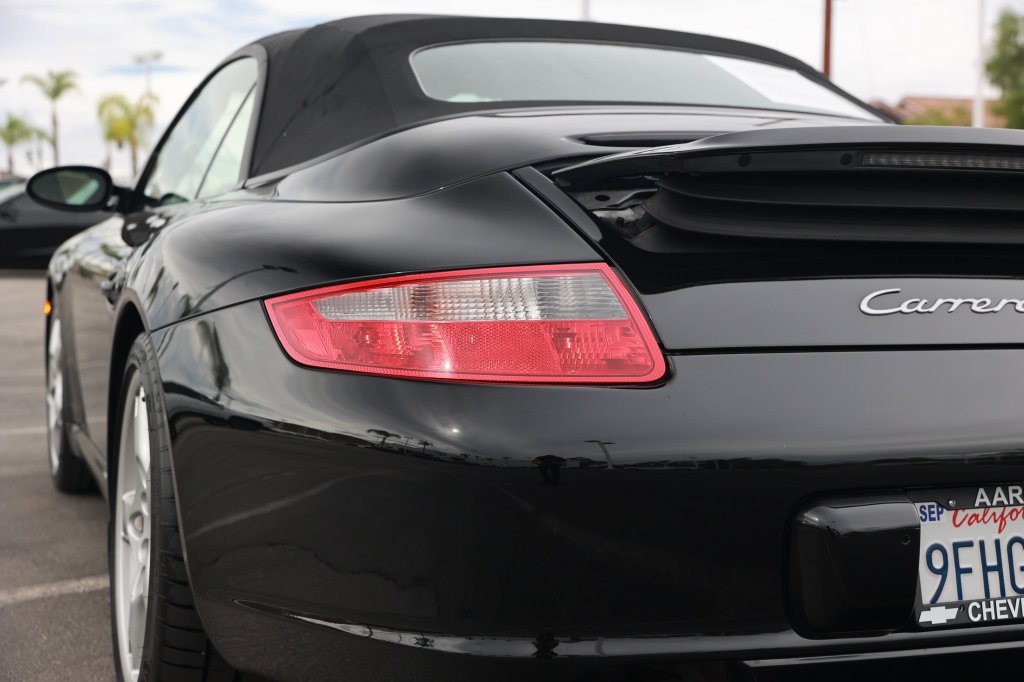Used 2006 Porsche 911 Carrera S RWD image 16