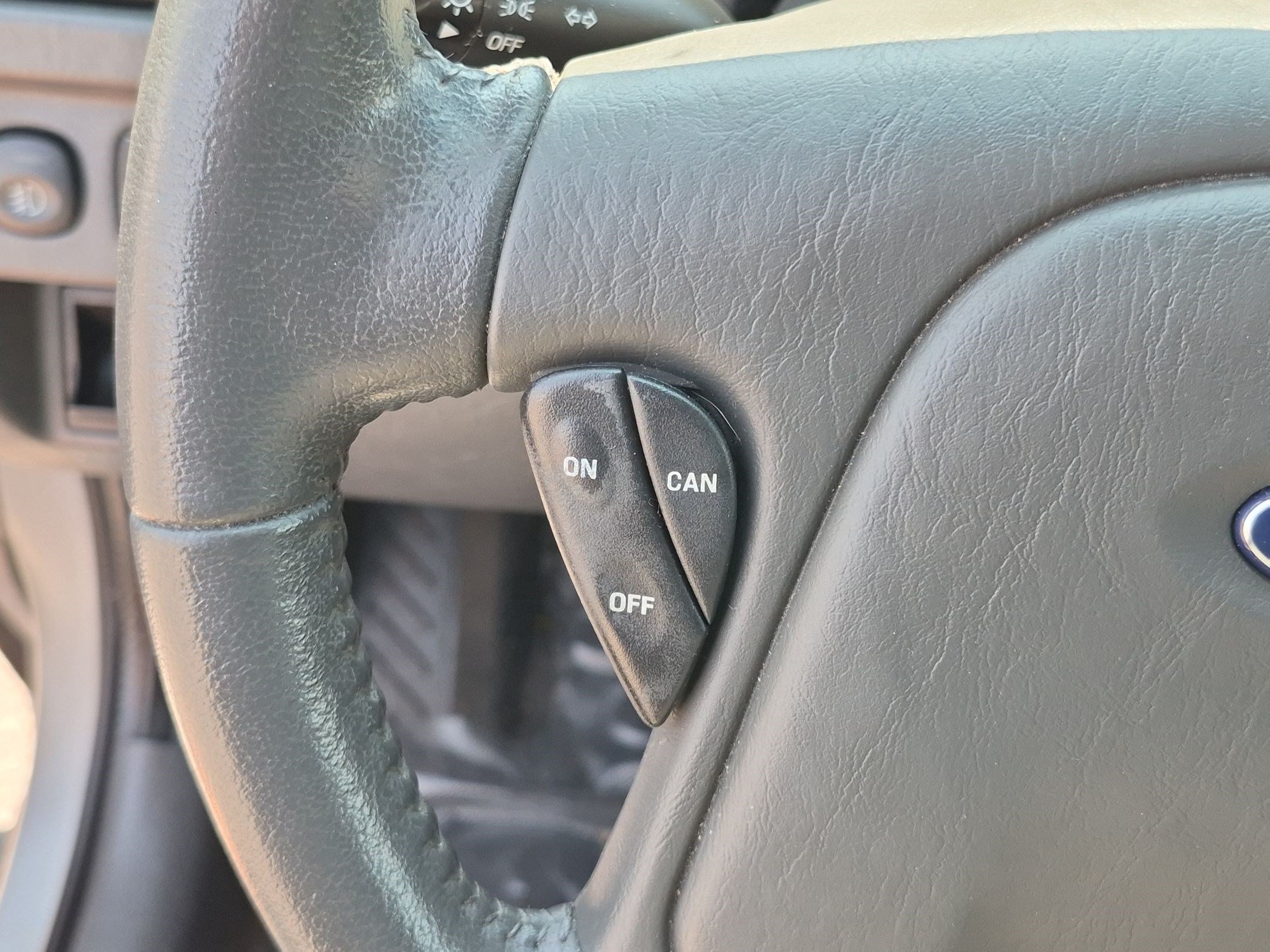 Used 2005 Ford Escape 4WD Hybrid image 17