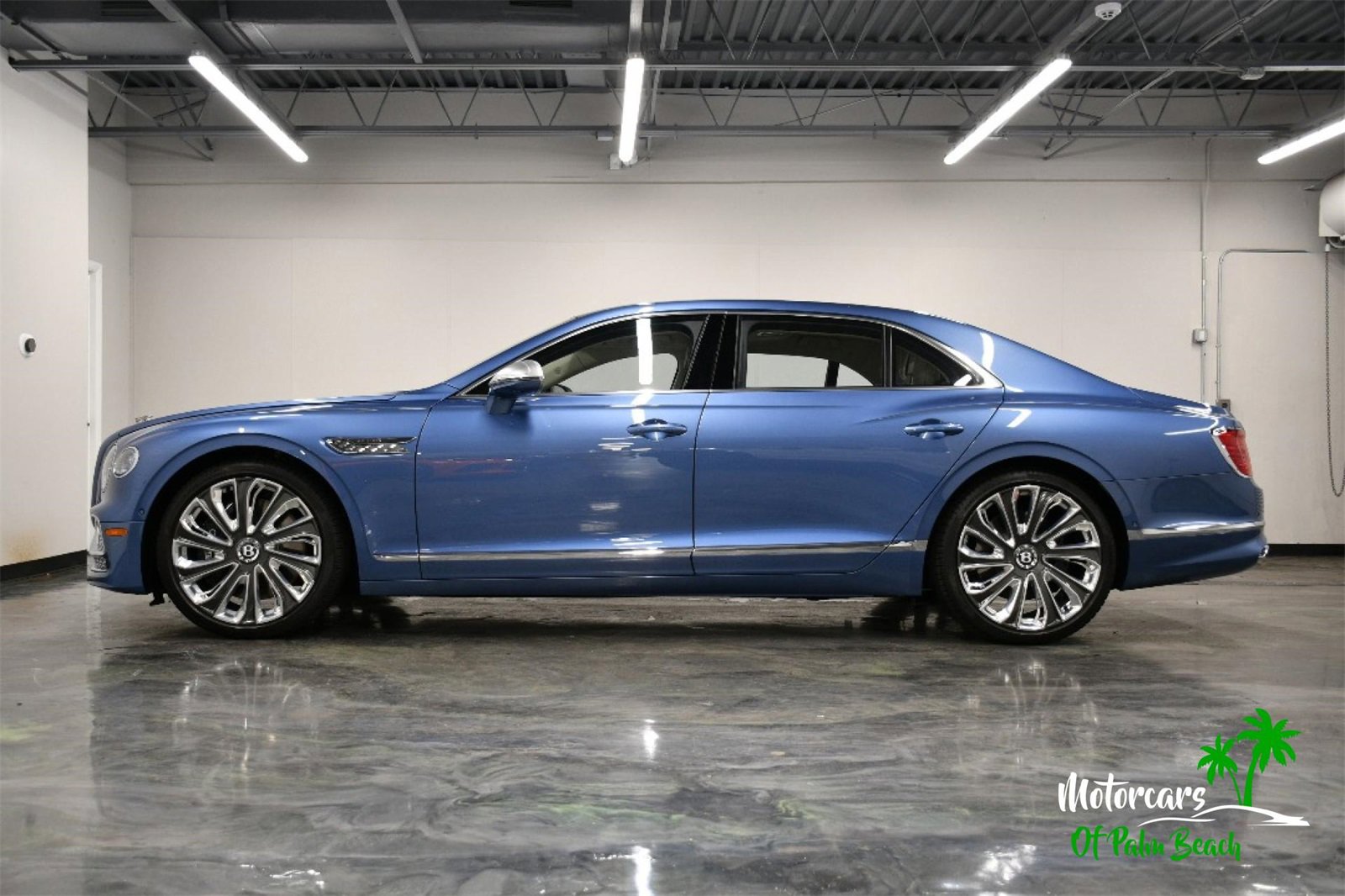 Used 2023 Bentley Flying Spur W12 image 6