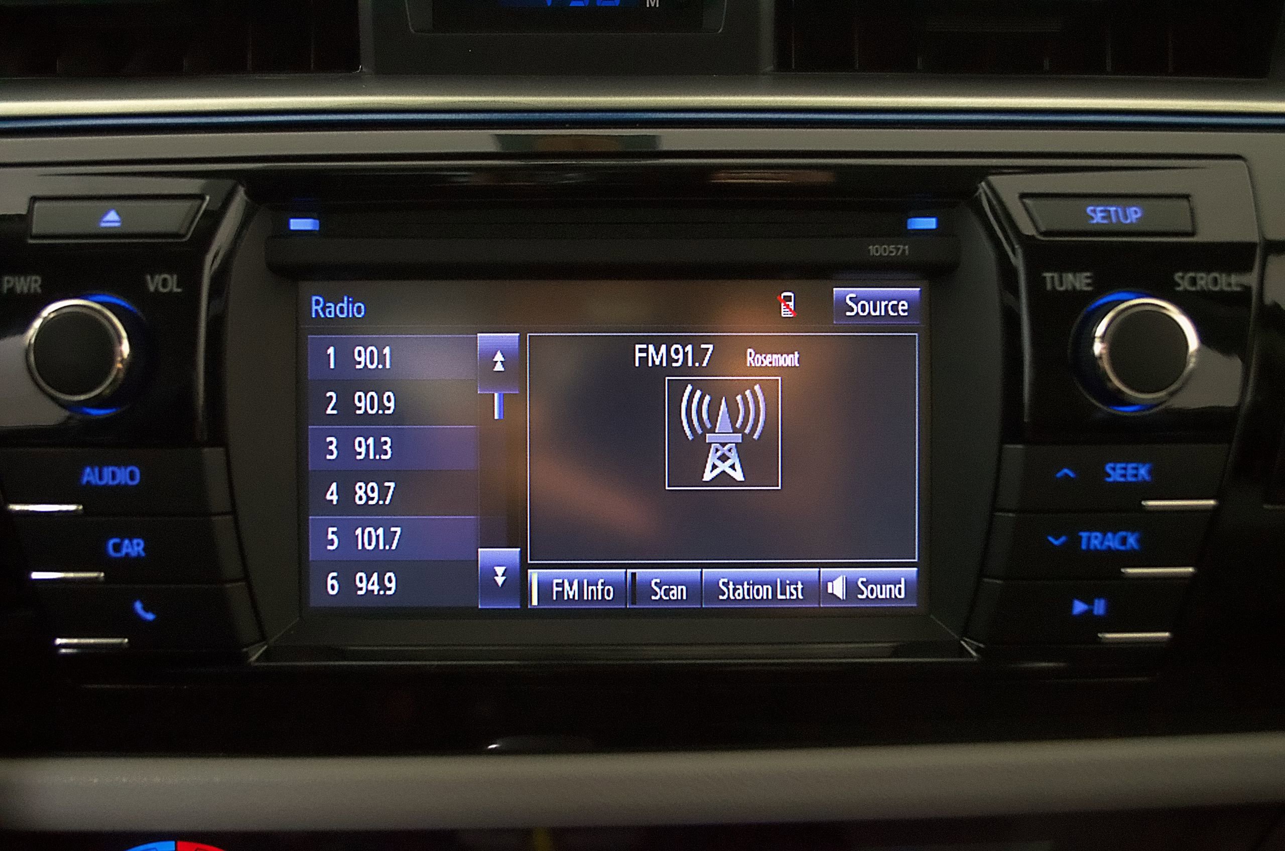 Used 2016 Toyota Corolla LE FWD image 27