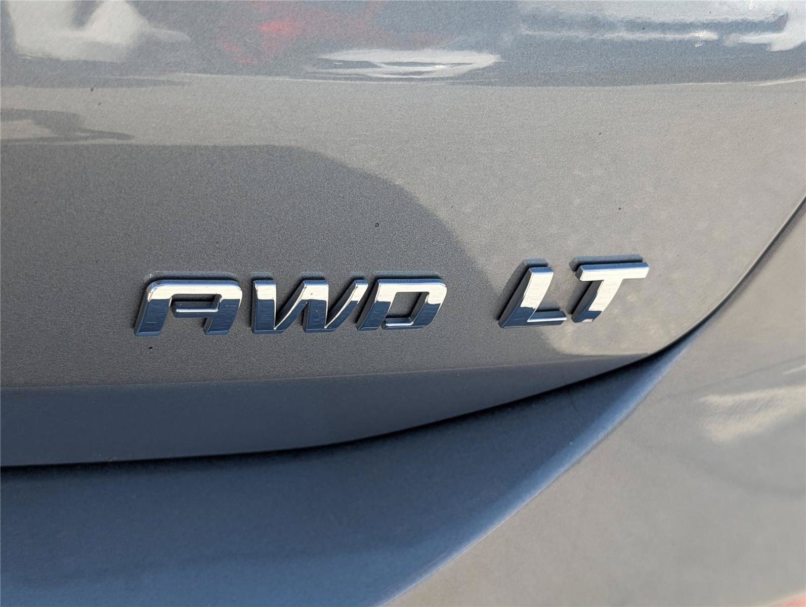 Used 2024 Chevrolet Equinox LT AWD/4WD image 10