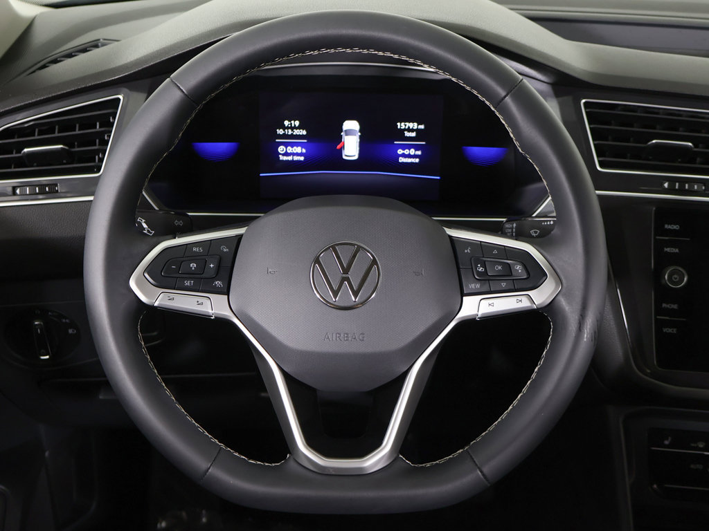 Certified 2024 Volkswagen Tiguan SE AWD/4WD image 38