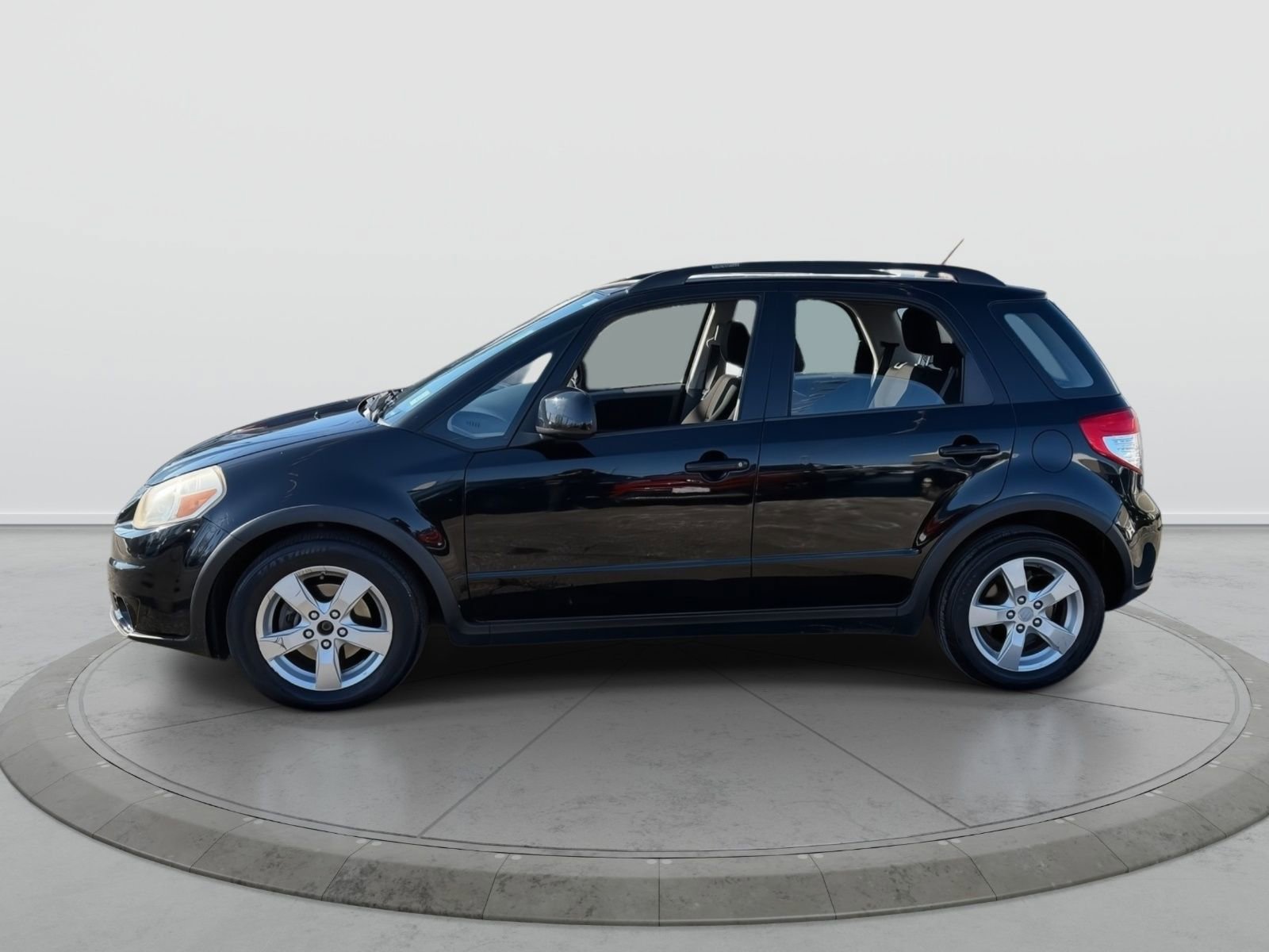 Used 2011 Suzuki SX4 AWD Hatchback image 6