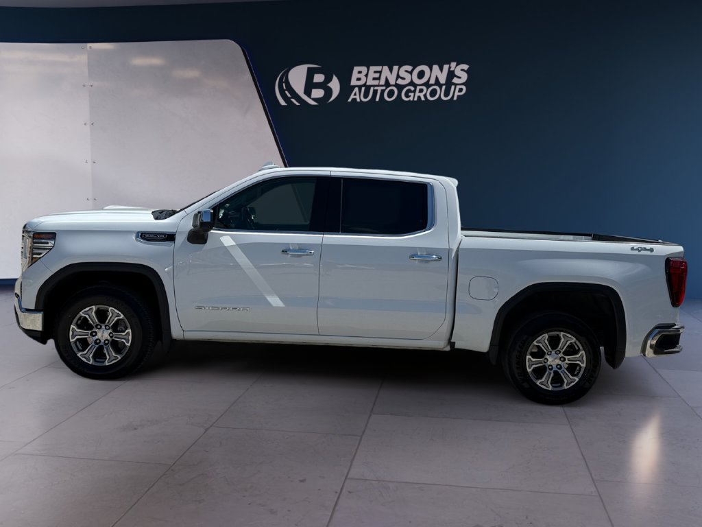 Used 2025 GMC Sierra 1500 SLT AWD/4WD image 2