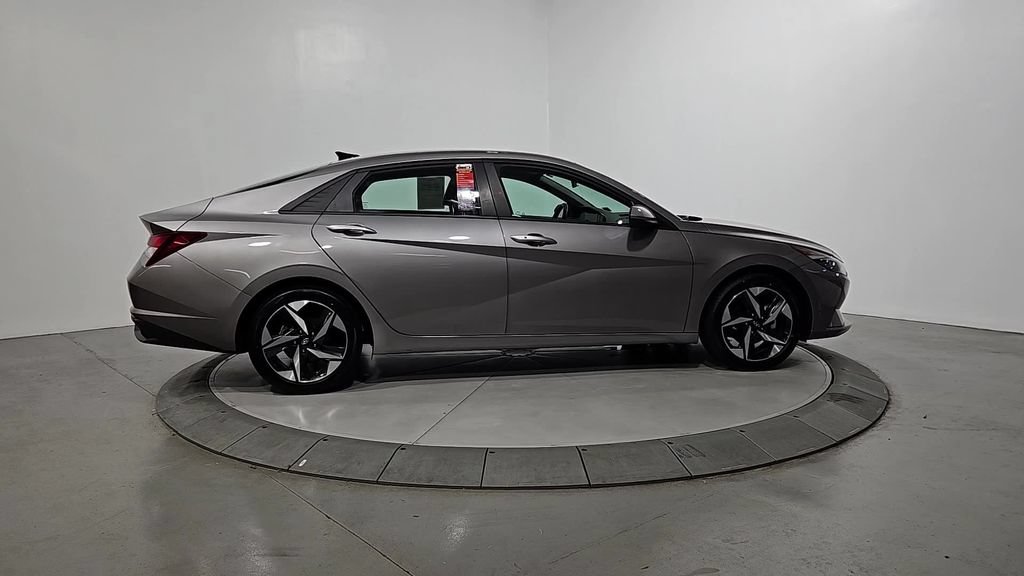 Certified 2023 Hyundai Elantra SEL w/ Convenience Package FWD image 7