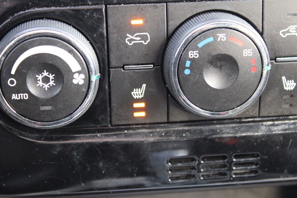 Used 2013 Chevrolet Captiva Sport LTZ image 35