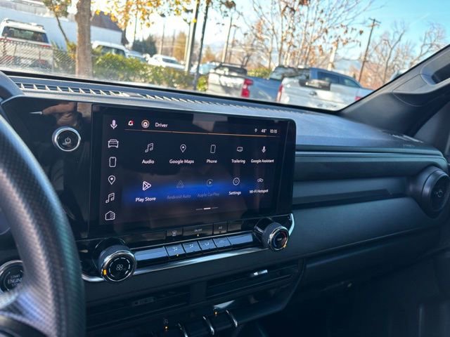 Used 2023 Chevrolet Colorado W/T image 15