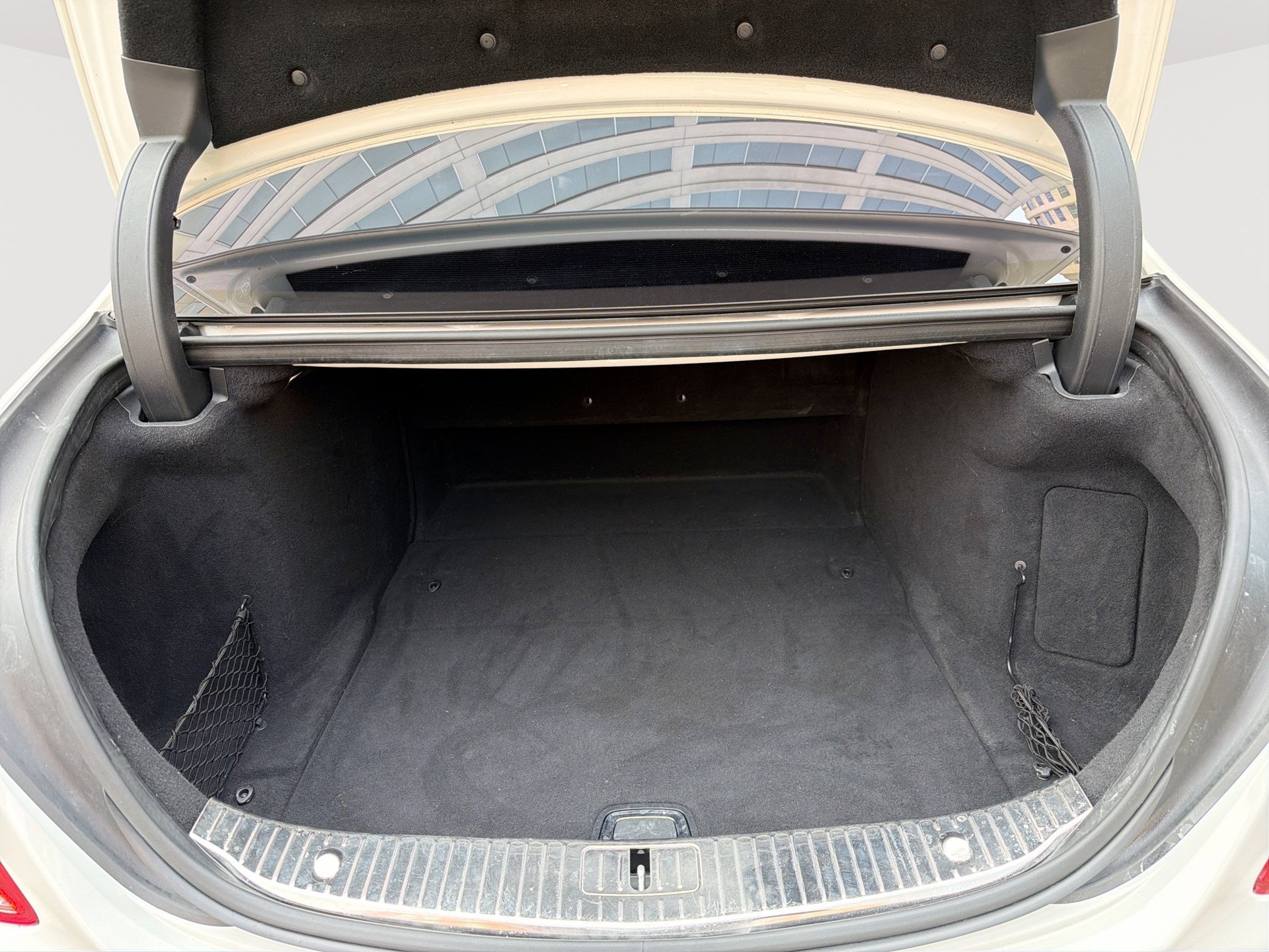 Used 2016 Mercedes-Benz S 550 4MATIC Sedan w/ Premium Package image 22